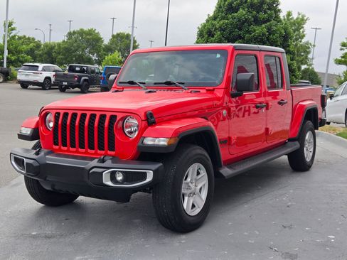 Used 2021 Jeep Gladiator Sport AWD/4WD image 3