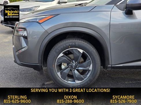 Used 2024 Nissan Rogue SV image 16