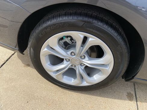 Used 2024 Honda Accord LX image 31