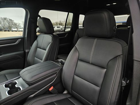 New 2026 GMC Acadia Elevation w/ Black Edition FWD image 11