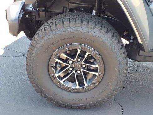 Used 2026 Jeep Wrangler Unlimited Sport AWD/4WD image 30