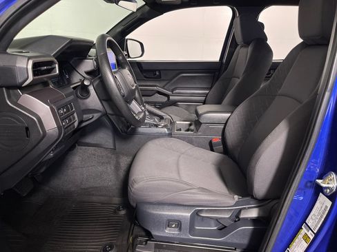 Certified 2025 Toyota Tacoma SR5 AWD/4WD image 12