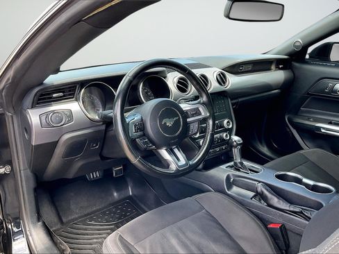 Used 2020 Ford Mustang GT RWD image 14