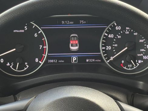 Used 2025 Nissan Sentra SV FWD image 34