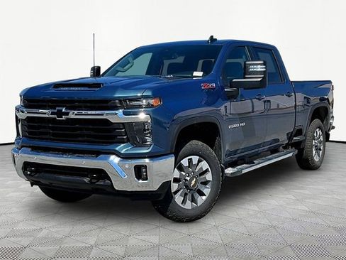 New 2026 Chevrolet Silverado 2500 LT w/ Safety Package AWD/4WD image 3