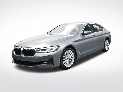 Used 2023 BMW 530i xDrive image 9