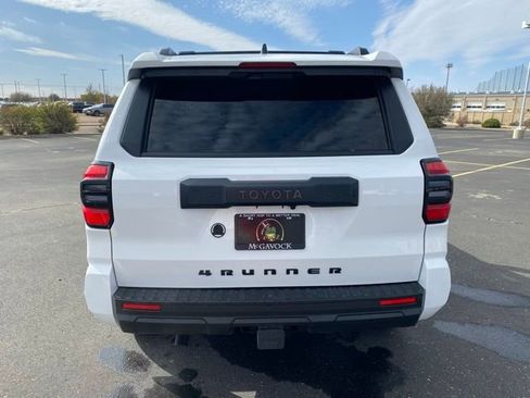 Used 2025 Toyota 4Runner SR5 image 5