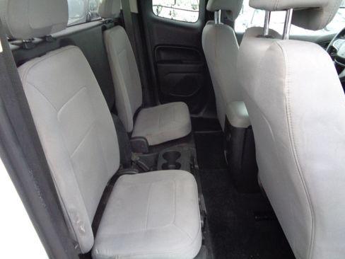 Used 2018 Chevrolet Colorado W/T w/ WT Convenience Package image 8