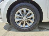 Used 2021 Kia Sedona LX image 5
