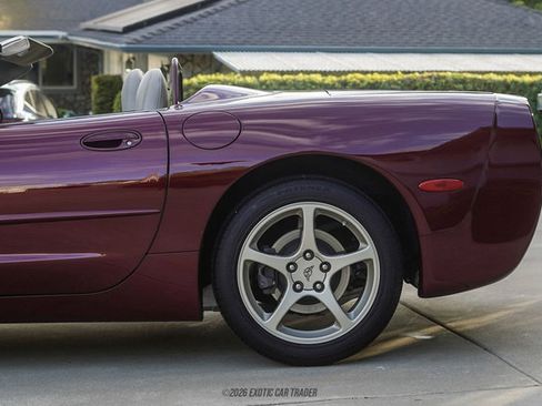 Used 2003 Chevrolet Corvette Convertible w/ Preferred Equipment Group1 RWD image 3
