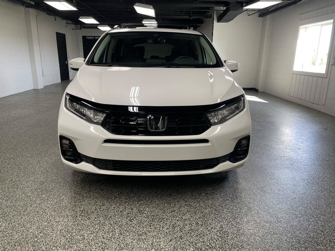 Used 2026 Honda Odyssey Elite image 9