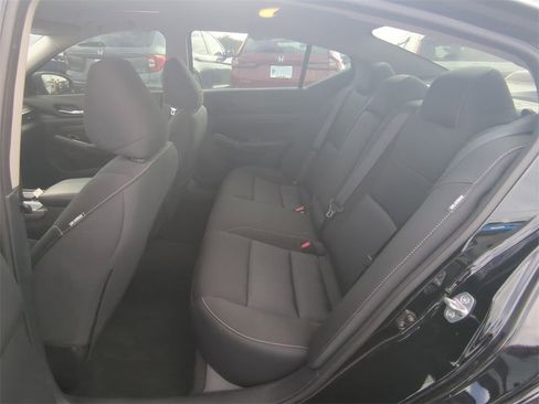 Used 2023 Nissan Altima 2.5 SV w/ SV Premium Package image 13