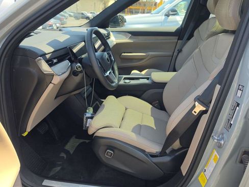 Used 2025 Volvo EX90 Ultra w/ Protection Package Premier AWD/4WD image 5