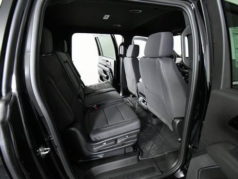 New 2026 Chevrolet Suburban LS image 24