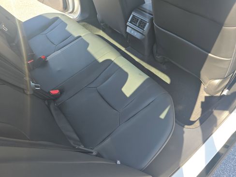 Used 2023 Honda Accord Touring image 11