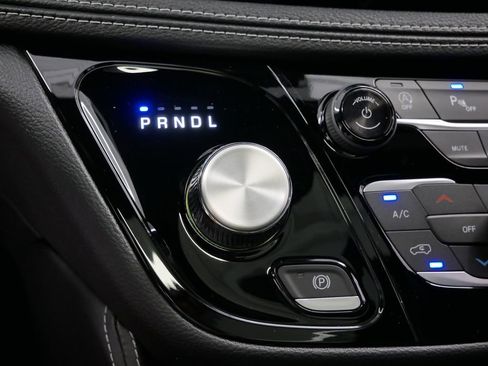 New 2026 Chrysler Pacifica Limited w/ S Appearance Package image 36