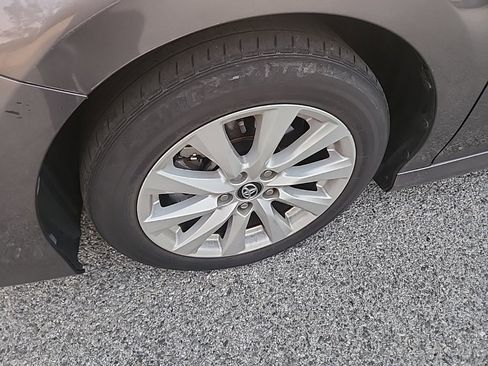 Certified 2020 Toyota Camry LE image 9