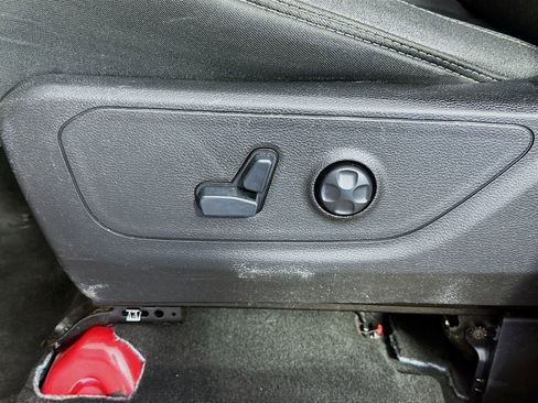 Used 2019 RAM 1500 Big Horn AWD/4WD image 19