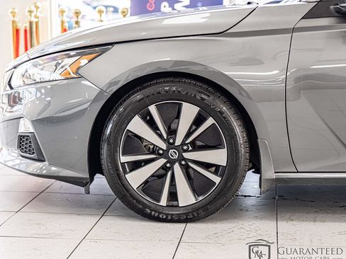Used 2022 Nissan Altima 2.5 SV FWD image 7