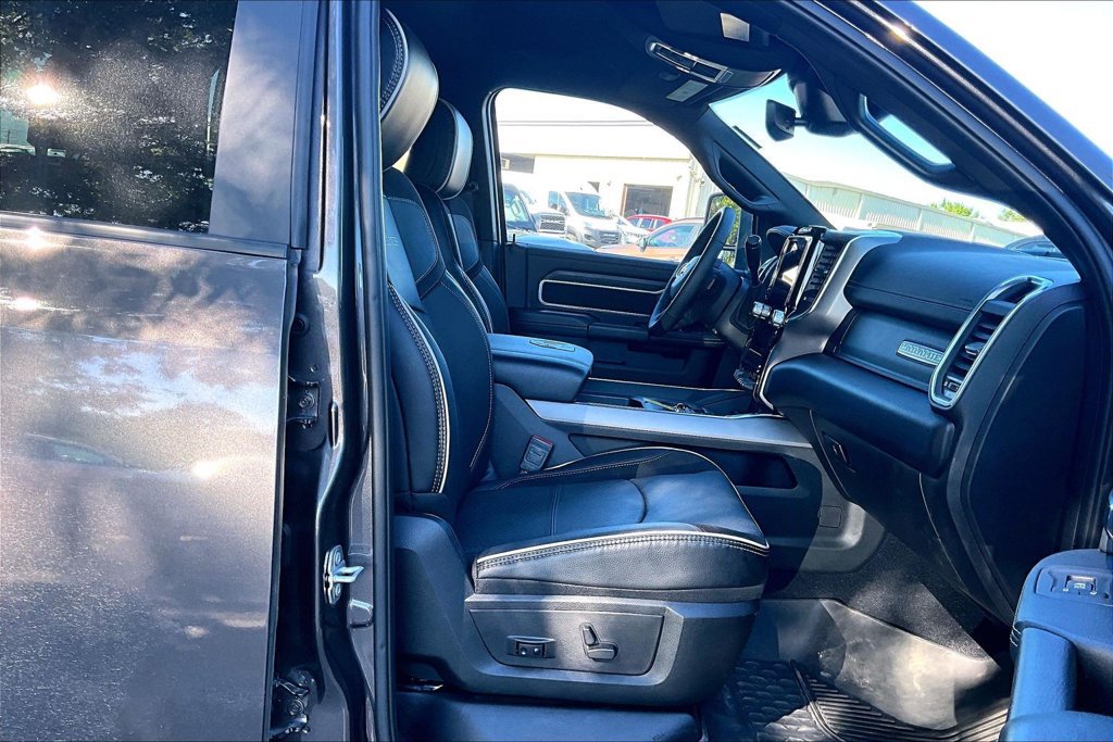 Used 2025 RAM 2500 Laramie w/ Sport Appearance Package AWD/4WD image 7