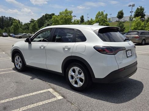 Used 2025 Honda HR-V LX image 8