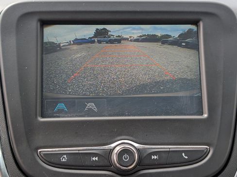 Used 2018 Chevrolet Equinox LS image 25