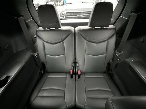 Used 2025 Cadillac XT6 Premium Luxury FWD image 24