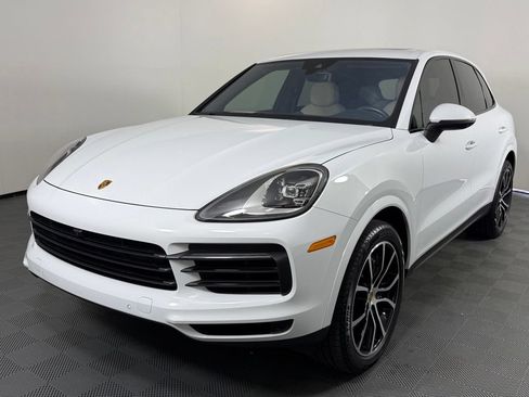 Used 2022 Porsche Cayenne AWD/4WD image 1