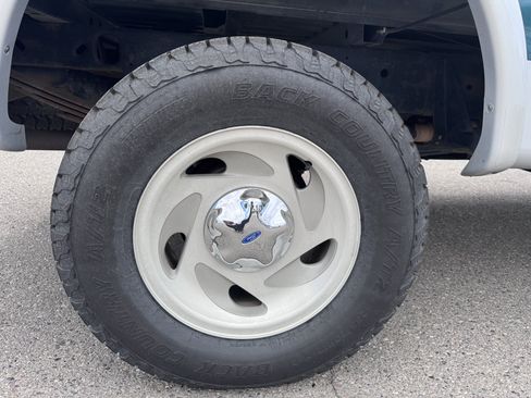 Used 1997 Ford F150 4x4 Regular Cab image 48