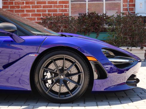 Used 2020 McLaren 720S RWD image 7