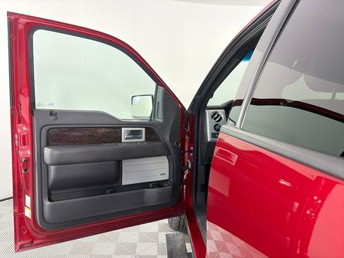 Used 2014 Ford F150 Platinum image 10