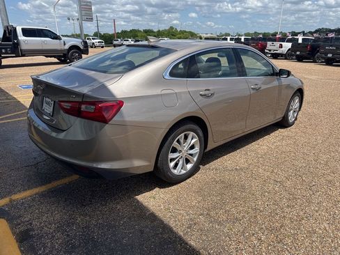 Used 2024 Chevrolet Malibu LT FWD image 3