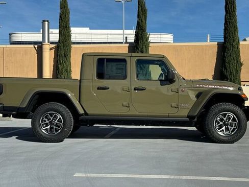 New 2026 Jeep Gladiator Rubicon image 3
