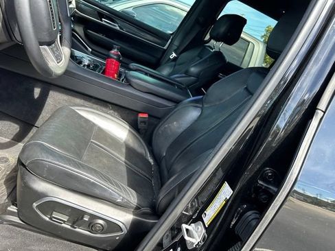 Used 2022 Jeep Wagoneer Series I AWD/4WD image 17
