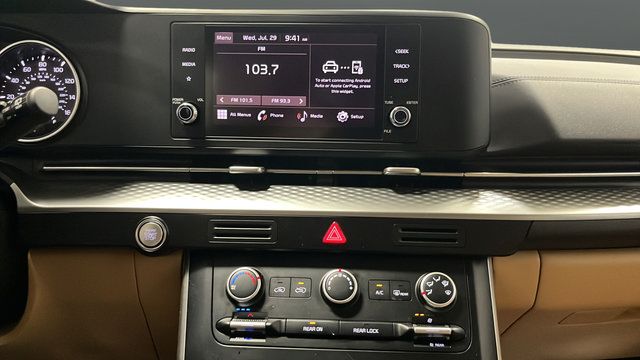 Used 2024 Kia Carnival LX FWD image 12