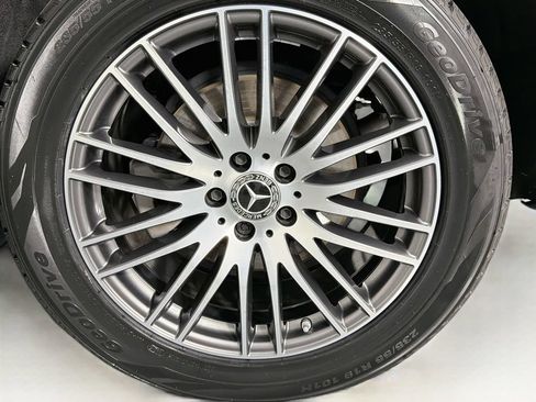 Used 2023 Mercedes-Benz GLC 300 4MATIC w/ Exclusive Trim Package image 31
