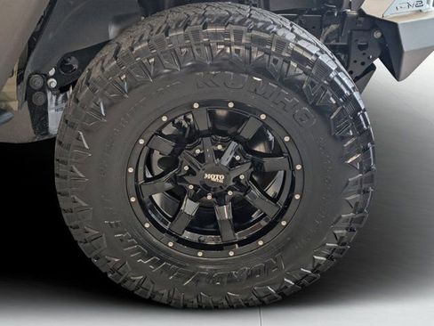 New 2026 Jeep Gladiator Sport AWD/4WD image 9