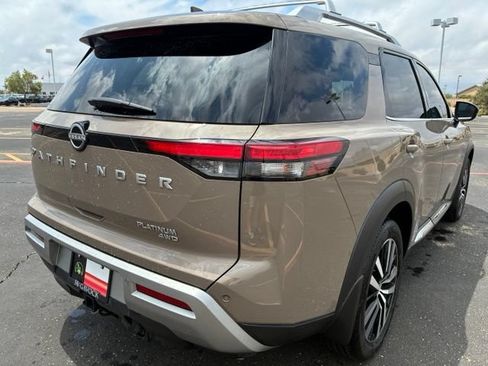 Certified 2023 Nissan Pathfinder Platinum FWD image 6