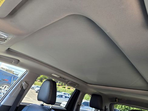 Used 2017 Toyota Highlander Limited Platinum w/ Carpet Mat Package AWD/4WD image 11