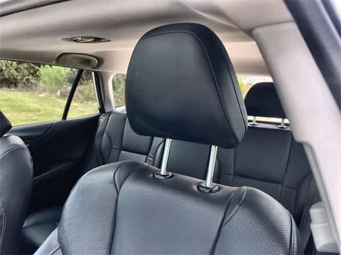 Used 2022 Subaru Outback Limited XT image 25