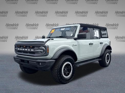 Used 2024 Ford Bronco Big Bend w/ Sasquatch Package AWD/4WD image 5