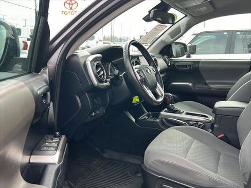 Certified 2021 Toyota Tacoma SR5 image 9