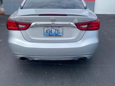 Used 2016 Nissan Maxima Platinum FWD image 3