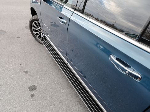 New 2026 GMC Yukon XL Denali image 7