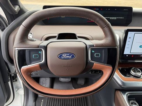 Used 2025 Ford Expedition Max King Ranch AWD/4WD image 15