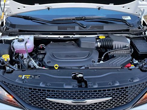 New 2026 Chrysler Voyager LX image 11