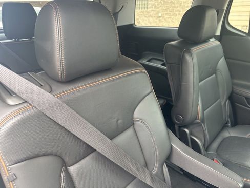 Used 2021 GMC Acadia AT4 w/ Technology Package AWD/4WD image 25