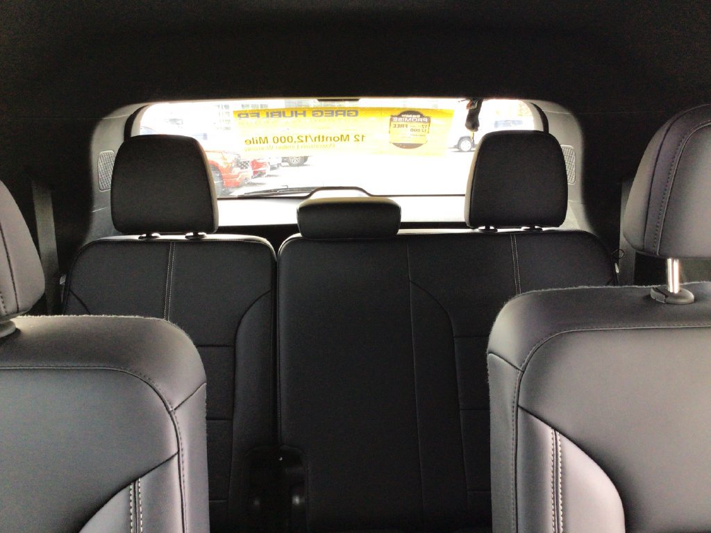 Used 2026 GMC Acadia Elevation w/ Elevation Premium Package FWD image 37