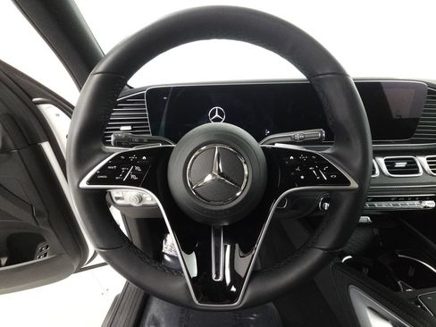 Used 2025 Mercedes-Benz GLE 450e 4MATIC image 12