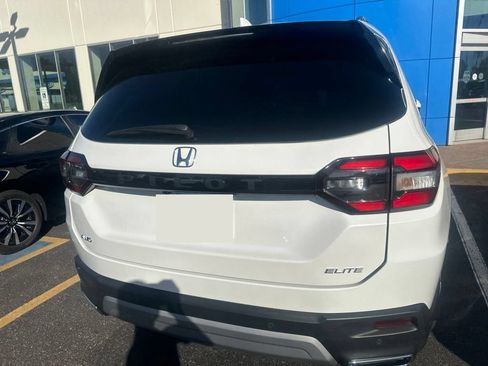 Certified 2025 Honda Pilot Elite image 5